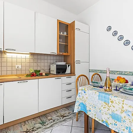 Apartment Baia Serena With Terrace & Parking - Happy San Bartolomeo Al Mare